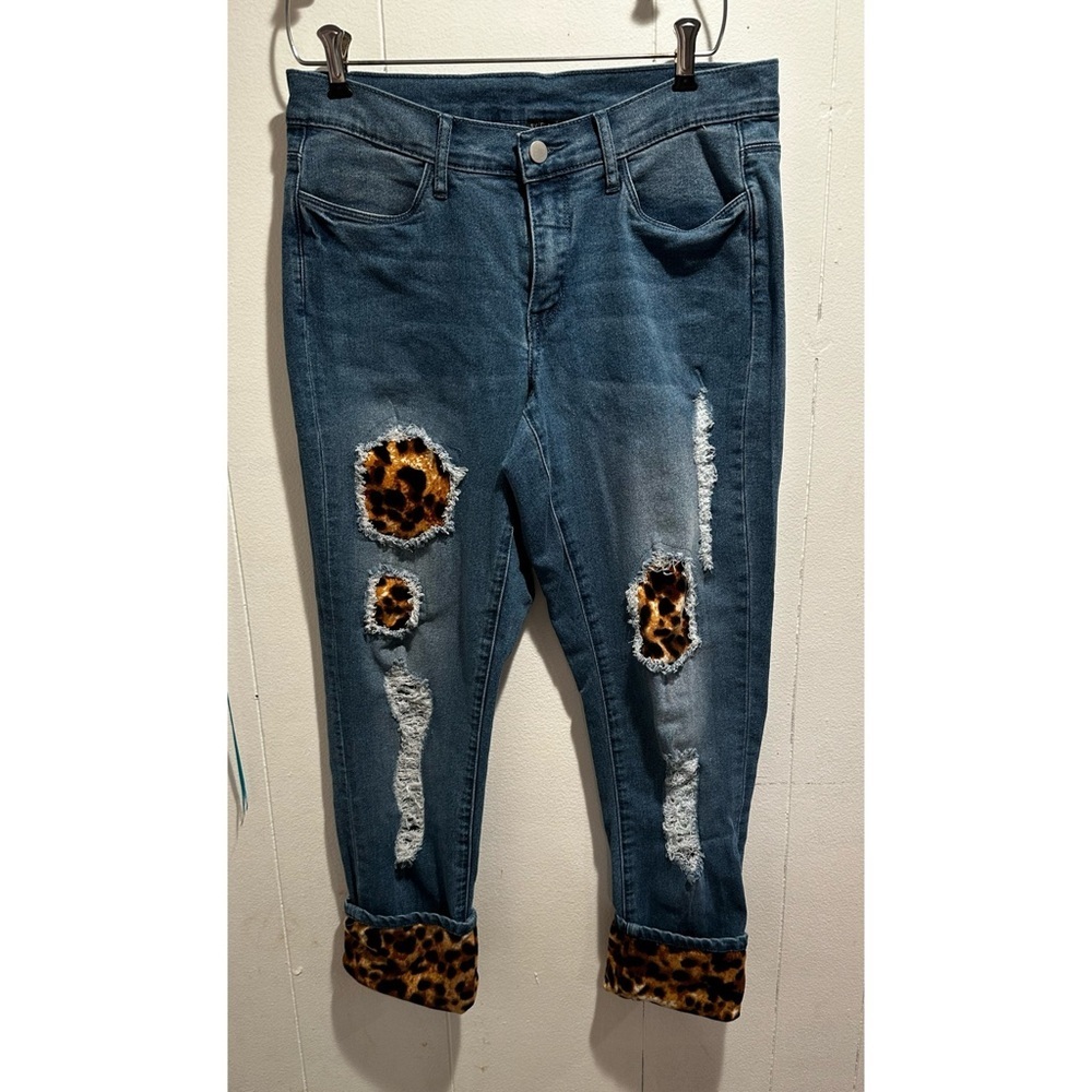 VENUS Blue and Brown Ankle Cropped Jeans with Distressed Animal Print